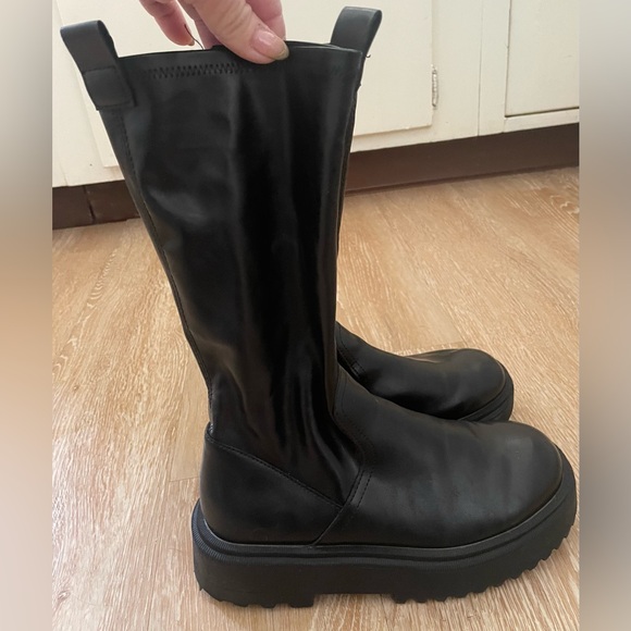 Zara women’s chunky fitted black mid calf lug boots vegan leather; size 36 / 6 - Picture 2 of 6